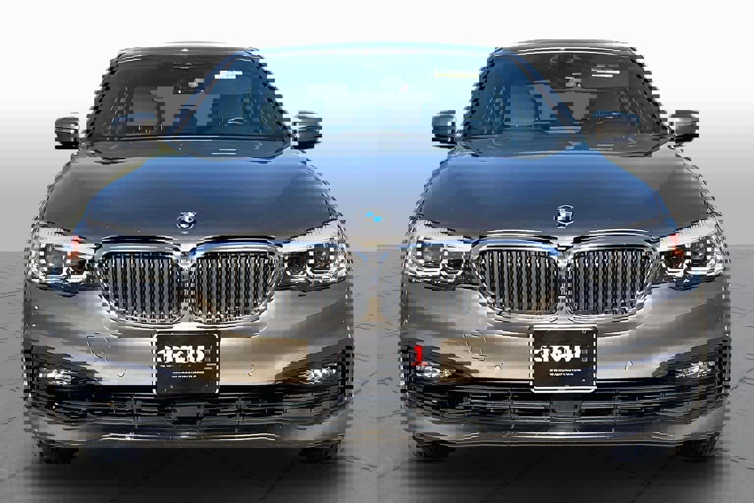 Used 2018 BMW 530e xDrive image 3