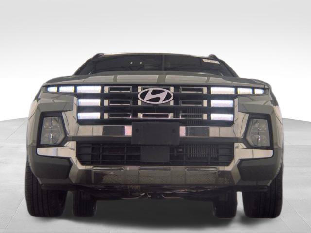 Used 2025 Hyundai Santa Cruz Limited AWD/4WD image 3