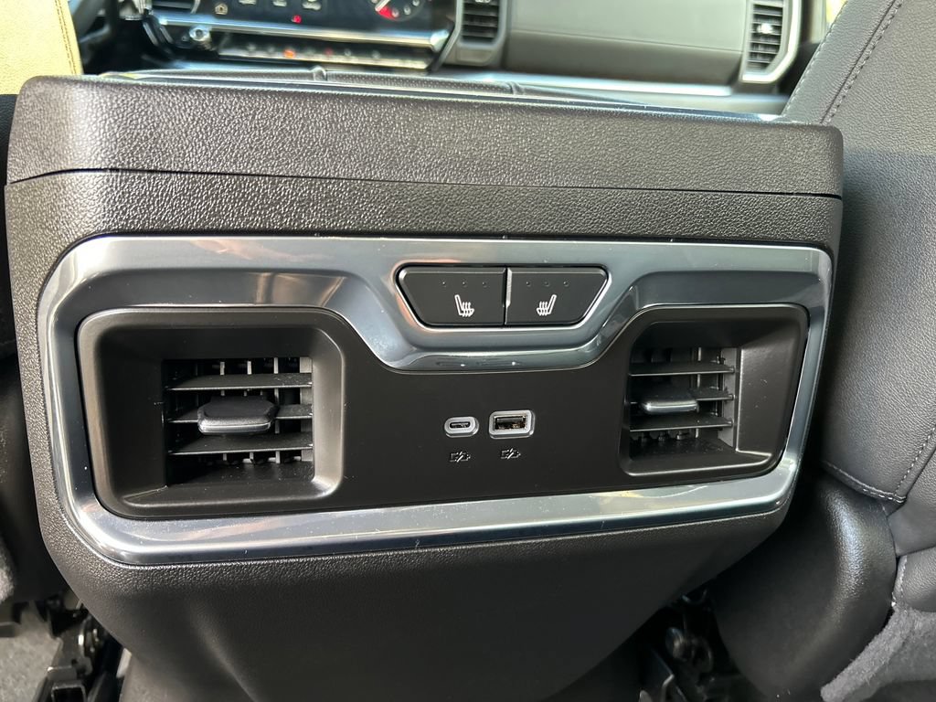 Used 2024 GMC Sierra 2500 SLT w/ SLT Premium Package AWD/4WD image 17