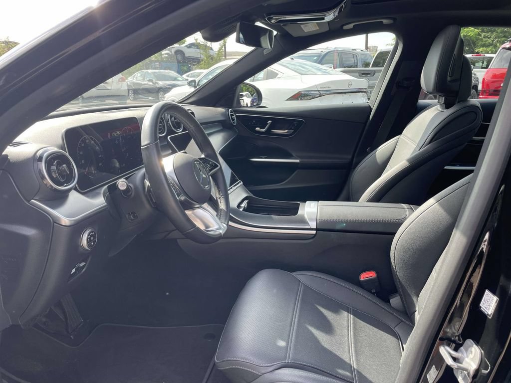 Used 2025 Mercedes-Benz C 300 Sedan w/ Winter Package image 15