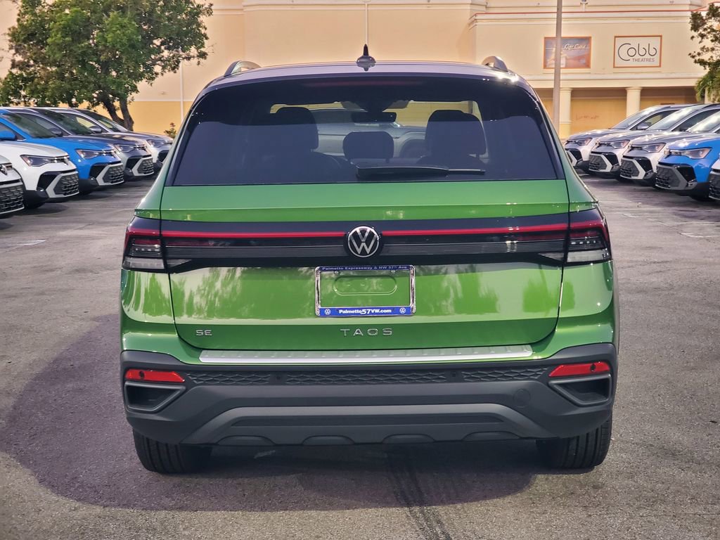 New 2025 Volkswagen Taos SE image 4