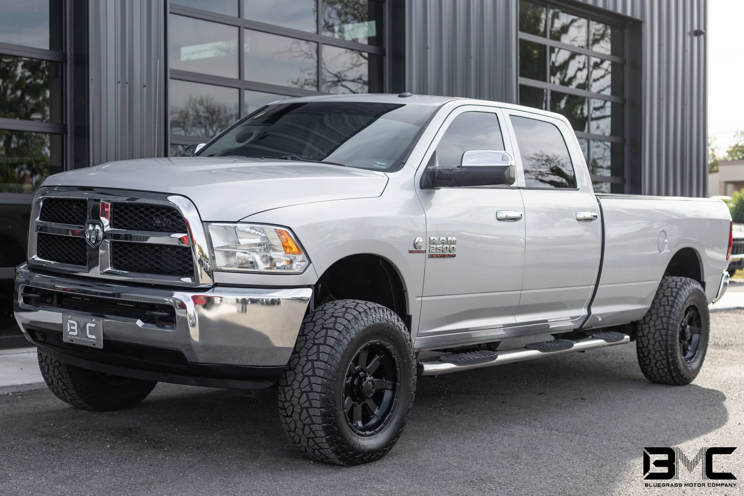 Used 2014 RAM 2500 Tradesman w/ Chrome Appearance Group AWD/4WD image 2