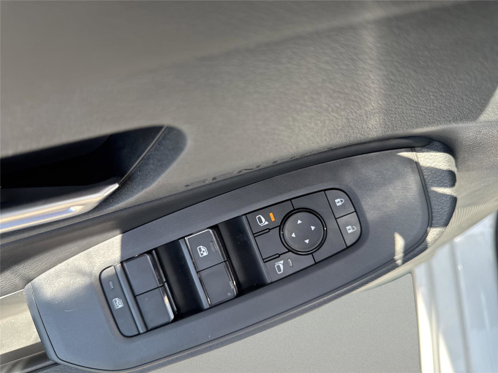 New 2026 Nissan Sentra SV w/ SV Convenience Package FWD image 18