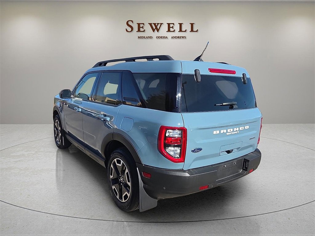 Used 2023 Ford Bronco Sport Outer Banks w/ Tech Package image 3