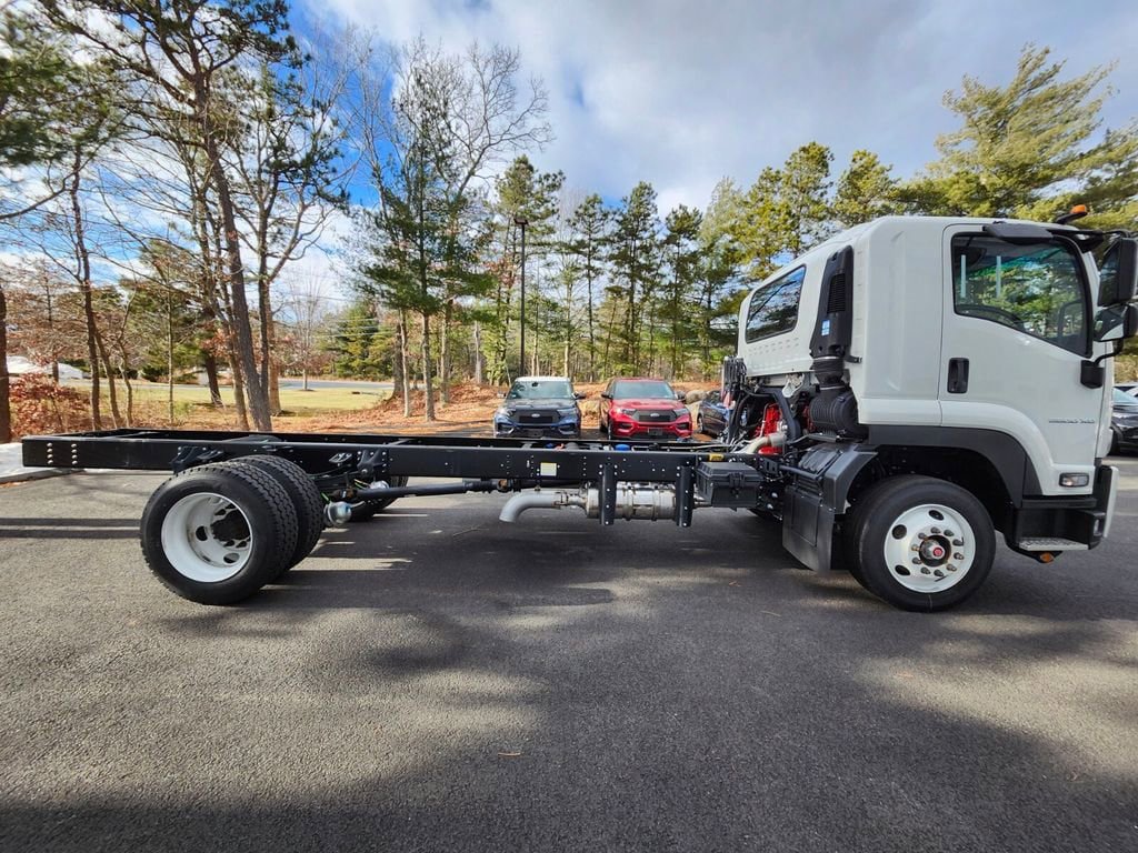 New 2026 Chevrolet Low Cab Forward 6500XD RWD image 6