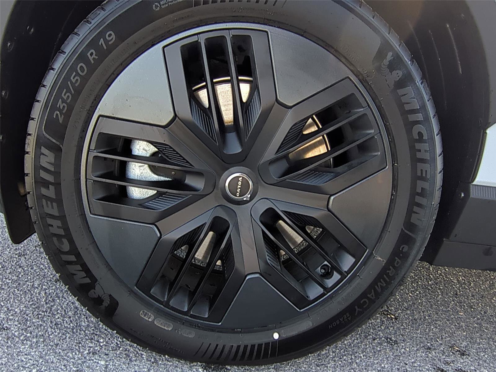 New 2026 Volvo EX30 Cross Country Ultra w/ Protection Package Premier image 23