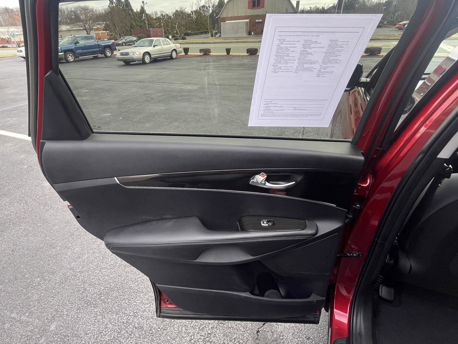 Used 2020 Kia Sorento LX image 17