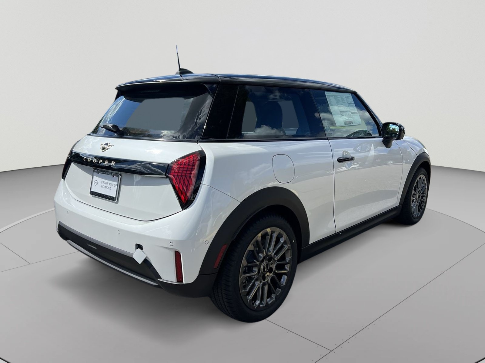 New 2026 MINI Cooper 2-Door Hardtop FWD image 5