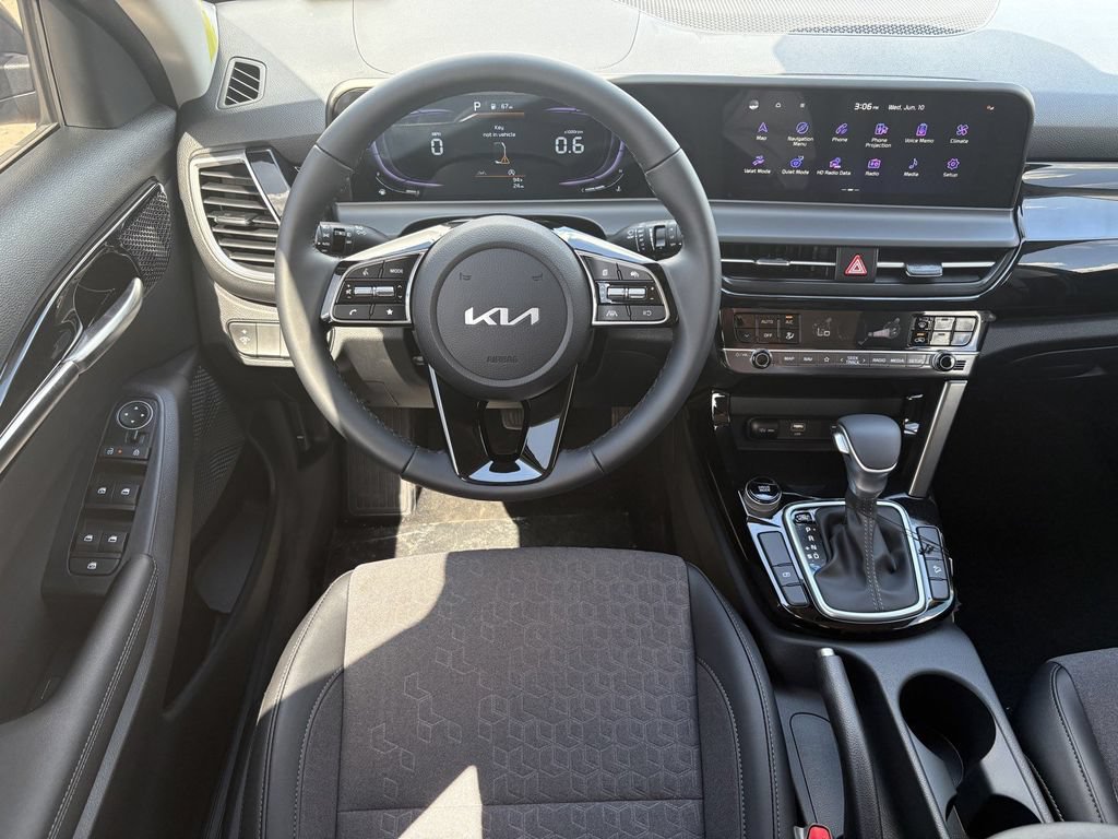 New 2026 Kia Seltos S FWD image 13