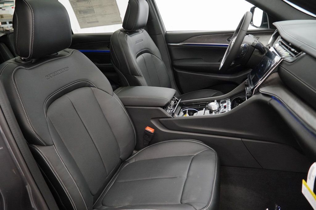 New 2025 Jeep Grand Cherokee L Overland w/ Trailer Tow Package image 35