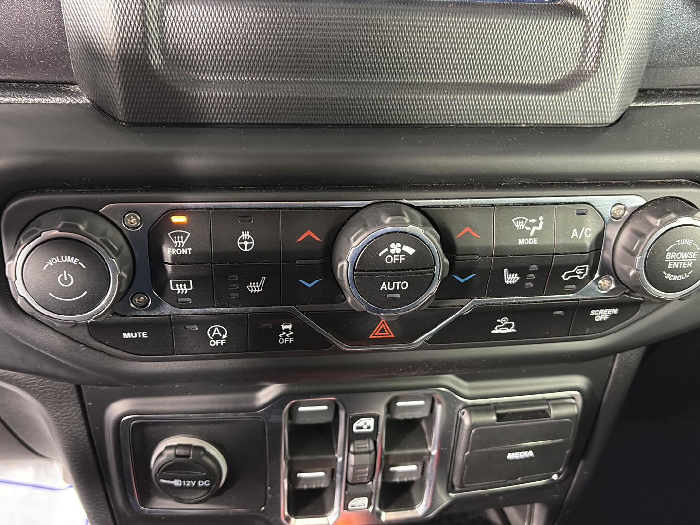 Used 2021 Jeep Wrangler Unlimited Sport image 35