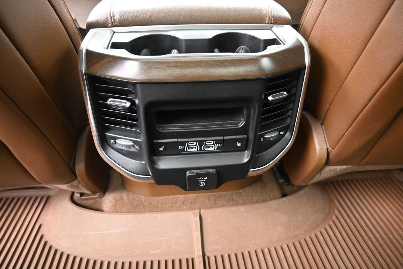 Used 2022 RAM 1500 Laramie AWD/4WD image 13
