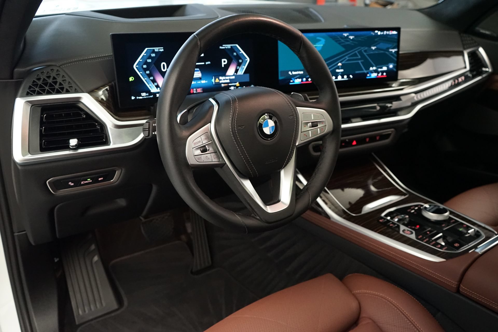 Used 2026 BMW X7 xDrive40i AWD/4WD image 7