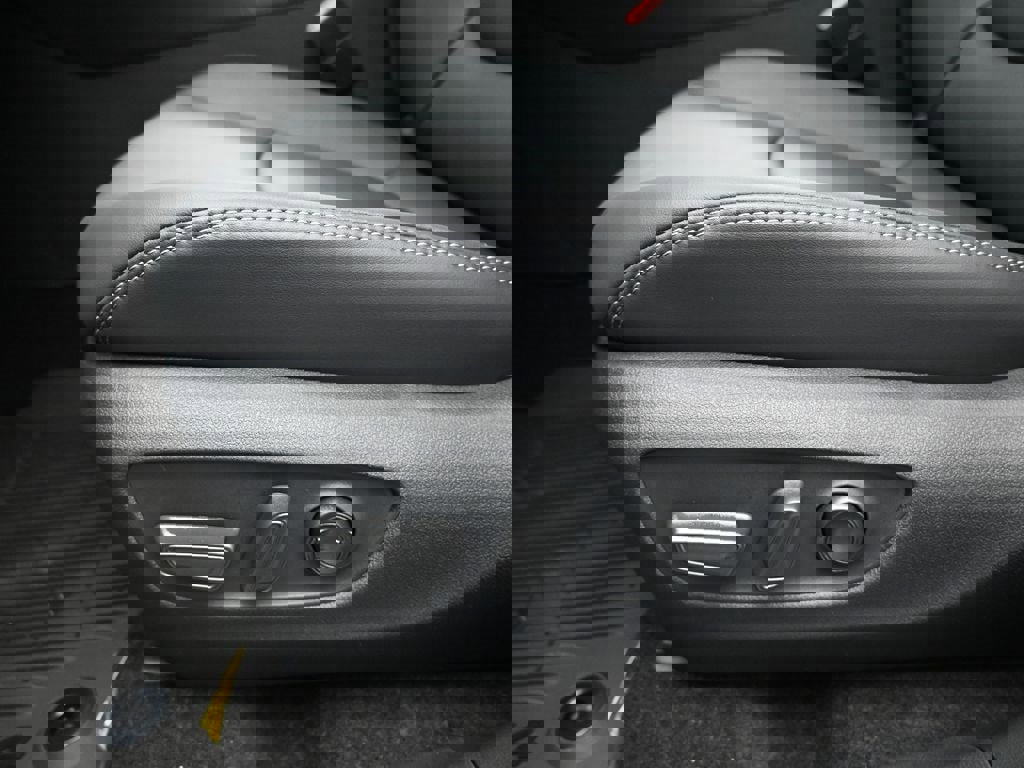 New 2025 Toyota RAV4 XLE Premium w/ Weather Package image 10