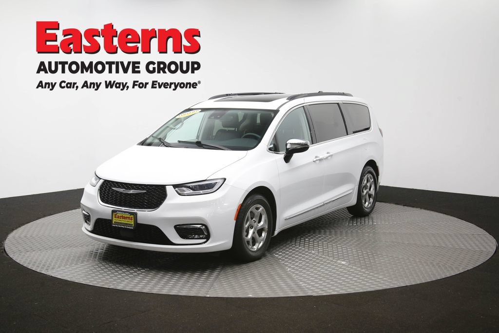 Used 2023 Chrysler Pacifica Limited FWD image 58