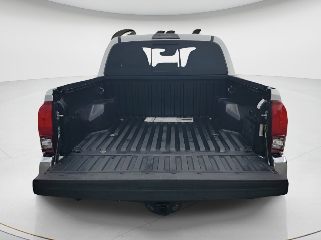 Used 2023 Toyota Tacoma SR5 RWD image 9