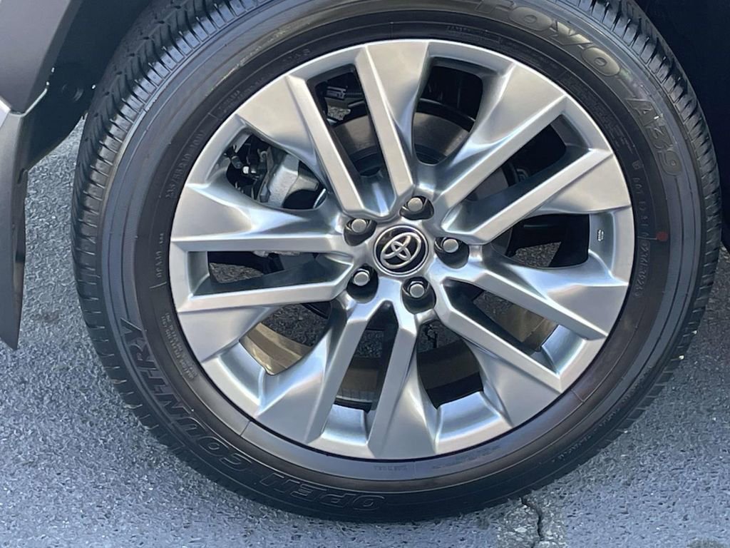 Used 2025 Toyota RAV4 XLE Premium image 12