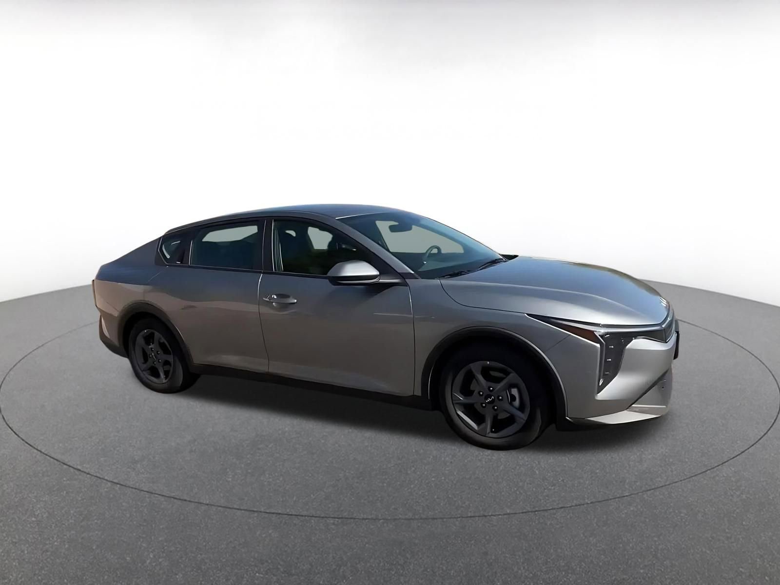 Used 2025 Kia K4 FWD image 2