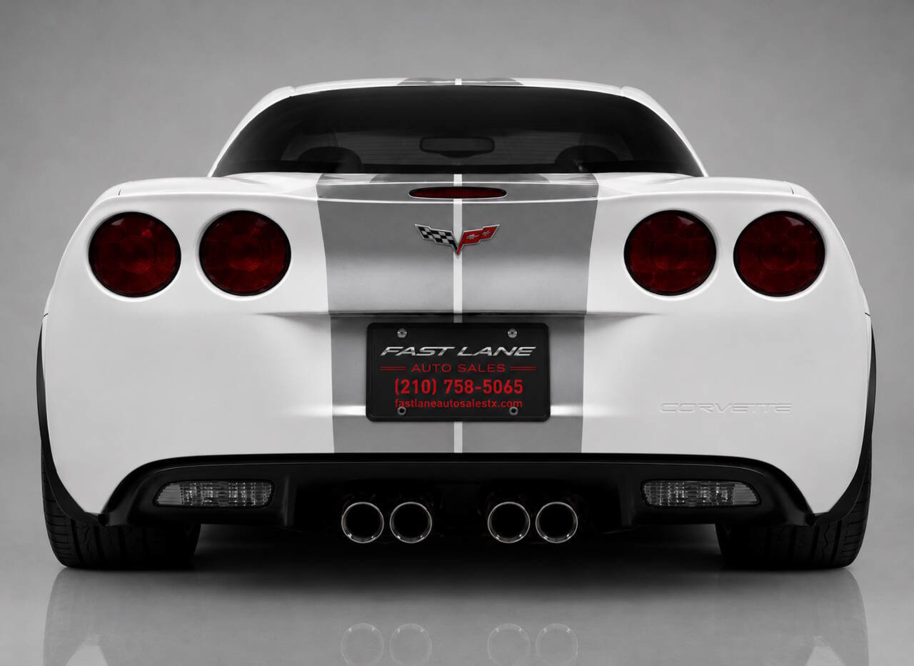 Used 2013 Chevrolet Corvette Z06 w/ 3LZ Preferred Equipment Group RWD image 1