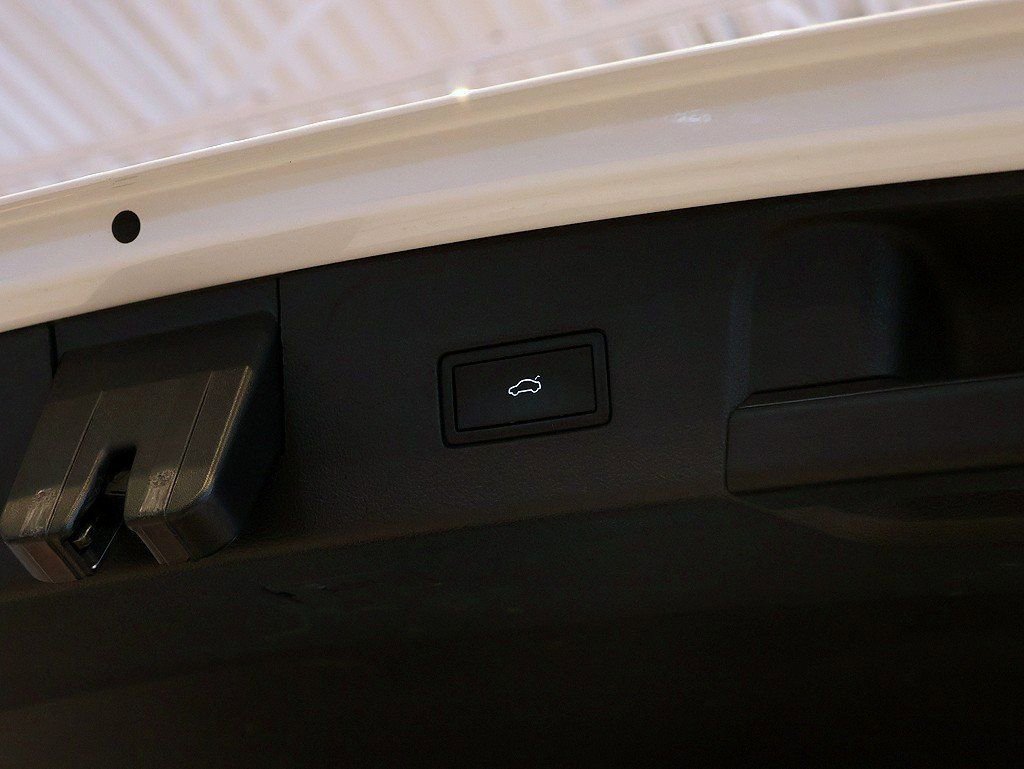 Used 2023 Volkswagen Atlas SEL image 56