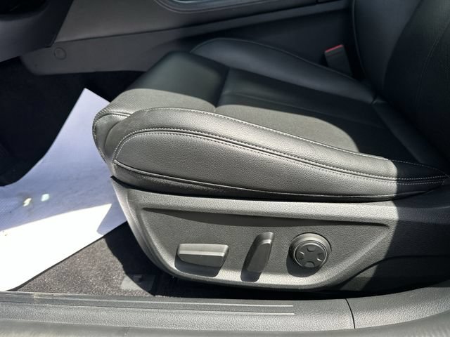 Used 2023 Genesis G70 2.0T AWD/4WD image 16