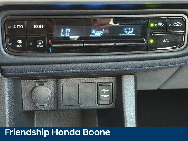 Used 2018 Toyota Corolla SE FWD image 15