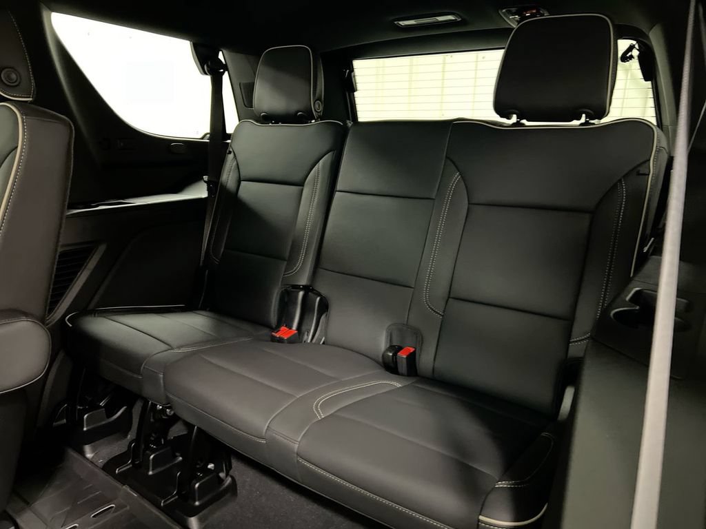 Used 2023 Chevrolet Tahoe Premier AWD/4WD image 30