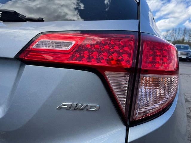 Used 2018 Honda HR-V LX image 5