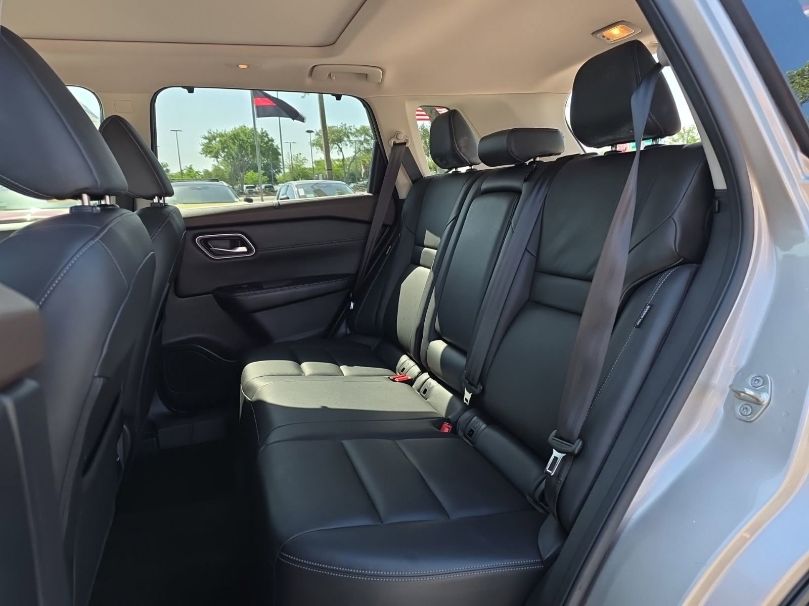 Used 2021 Nissan Rogue SL w/ Premium Package image 23