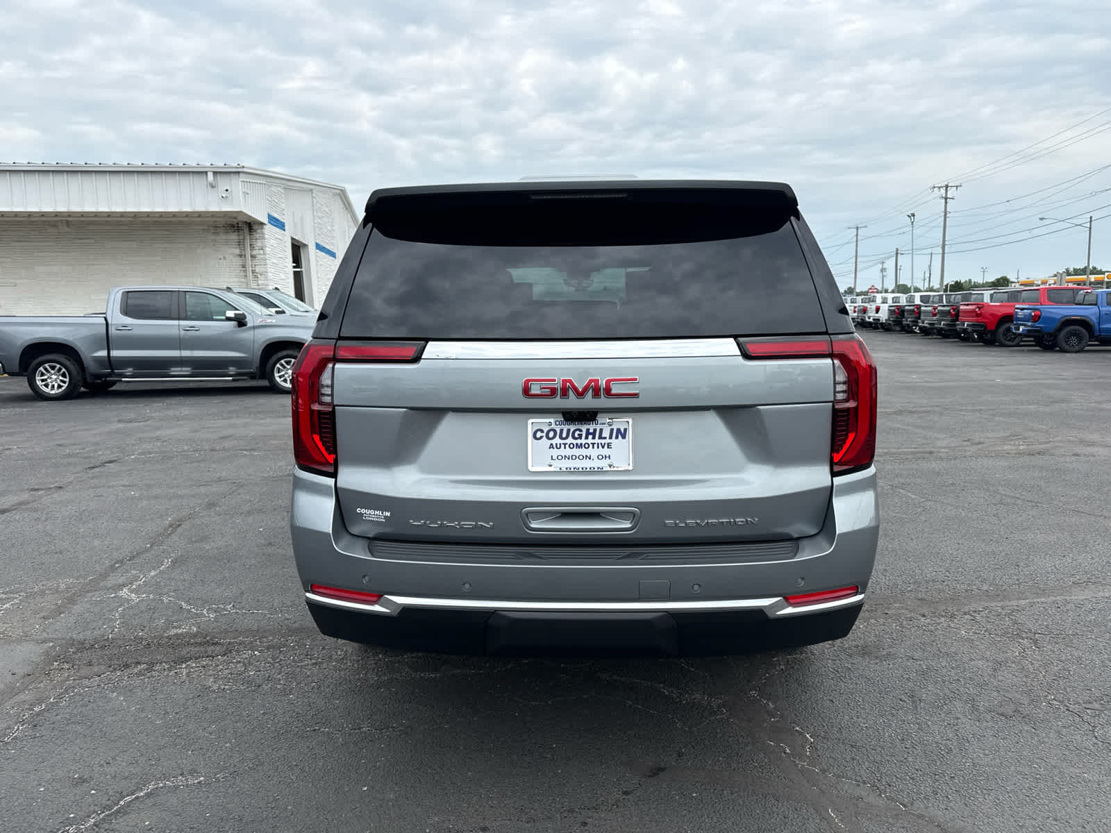 New 2026 GMC Yukon XL Elevation w/ Elevation Premium Package AWD/4WD image 4