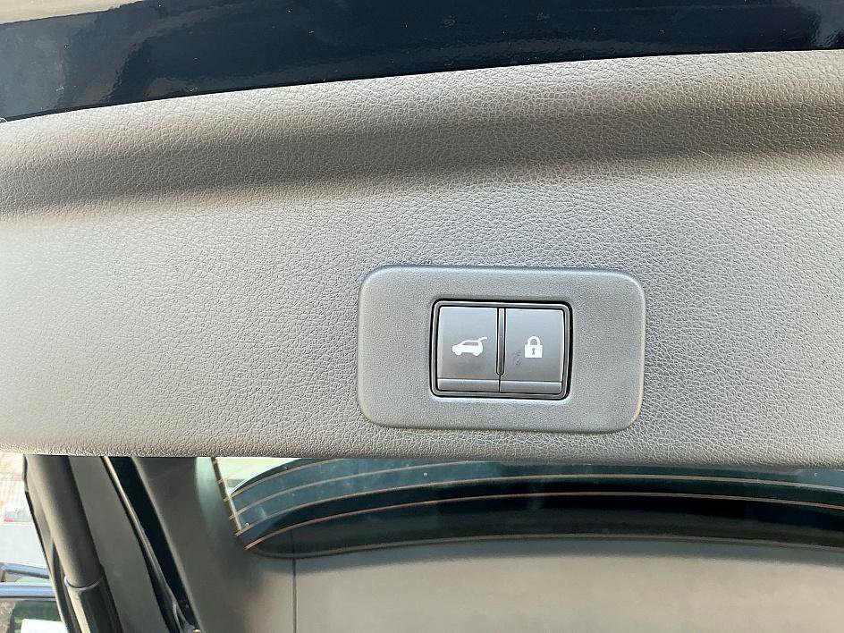 Certified 2025 Nissan Murano SL image 28