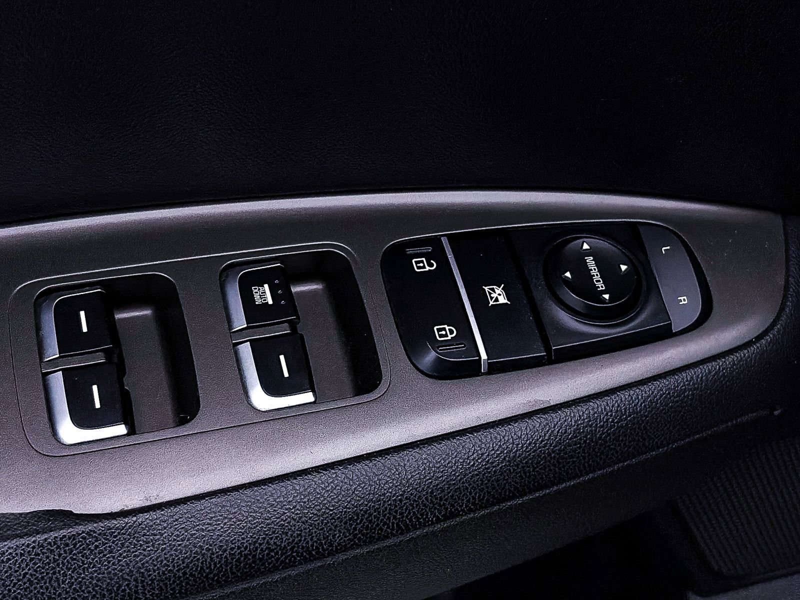 Used 2020 Kia Optima LX image 12