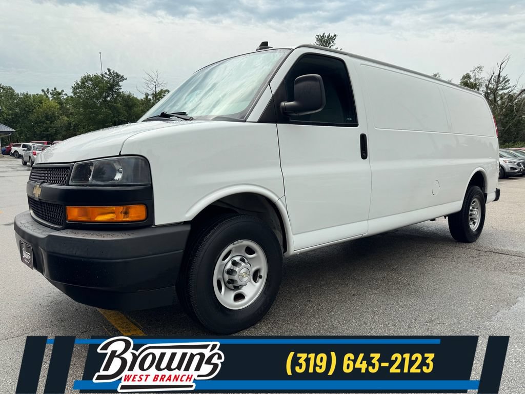 Used 2022 Chevrolet Express 3500 Extended RWD image 1