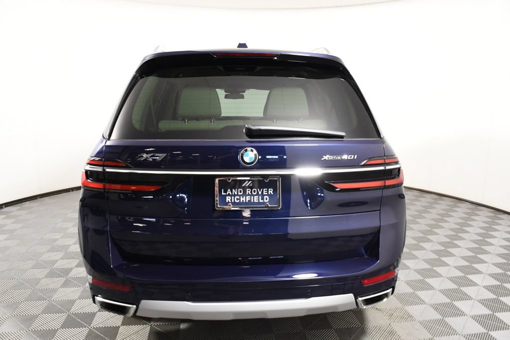 Used 2023 BMW X7 xDrive40i w/ Executive Package AWD/4WD image 5