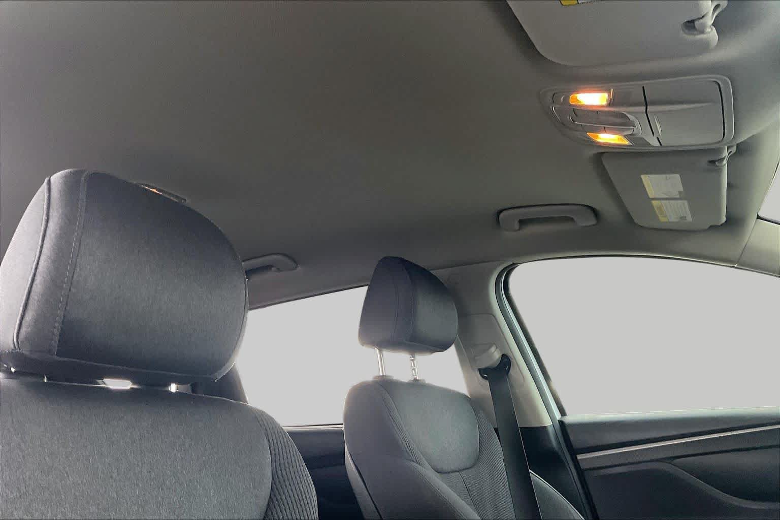 Used 2020 Hyundai Santa Fe SEL w/ Convenience Package FWD image 14