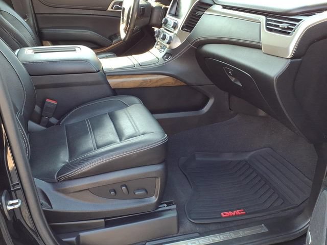 Used 2020 GMC Yukon Denali w/ Denali Ultimate Package AWD/4WD image 34
