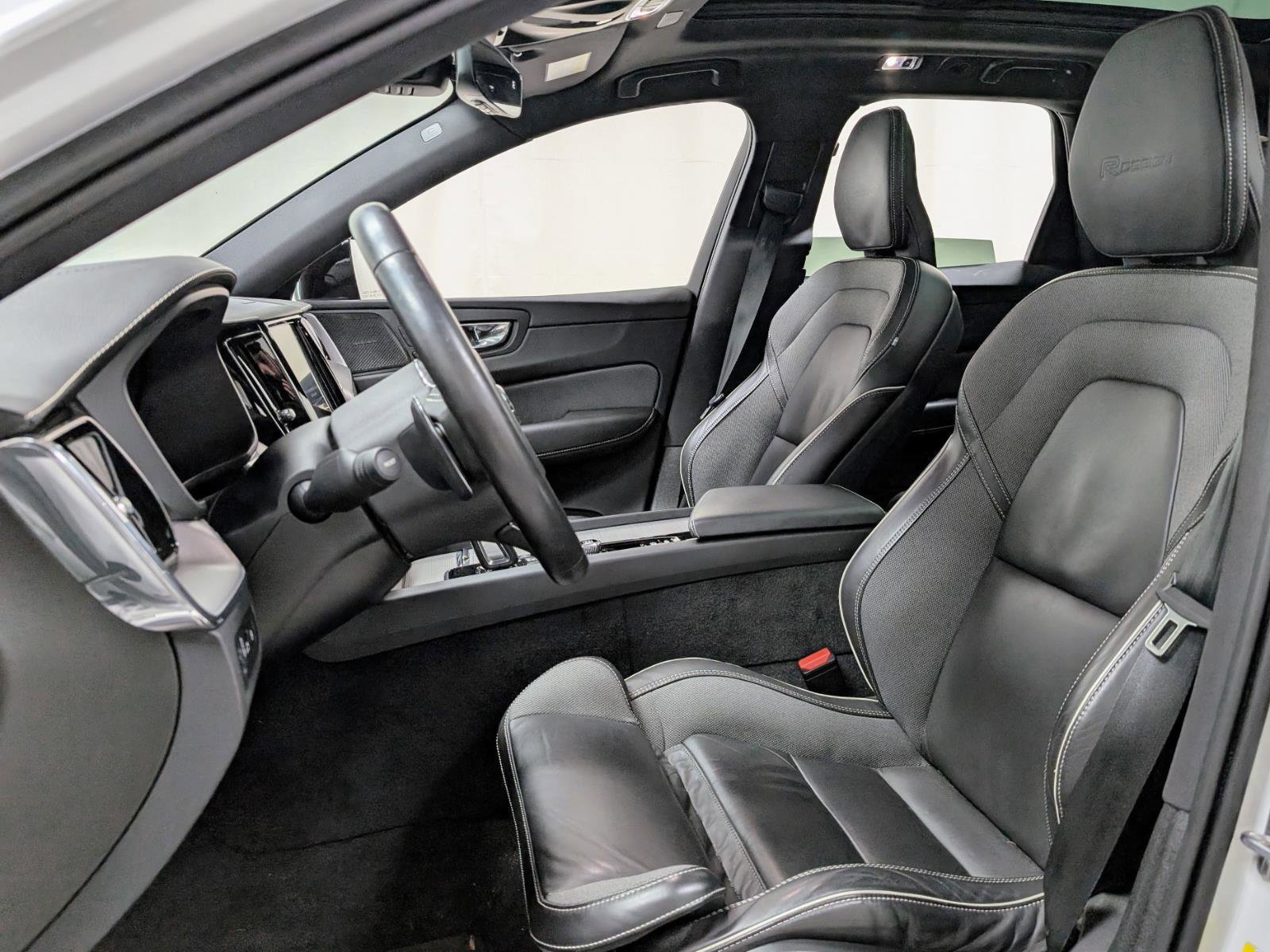 Used 2020 Volvo XC60 T8 R-Design w/ Protection Package Premier image 15