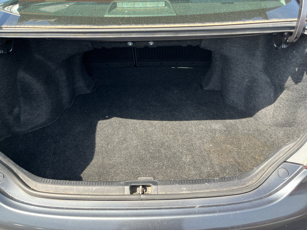 Used 2014 Toyota Camry SE w/ Moonroof Package FWD image 29