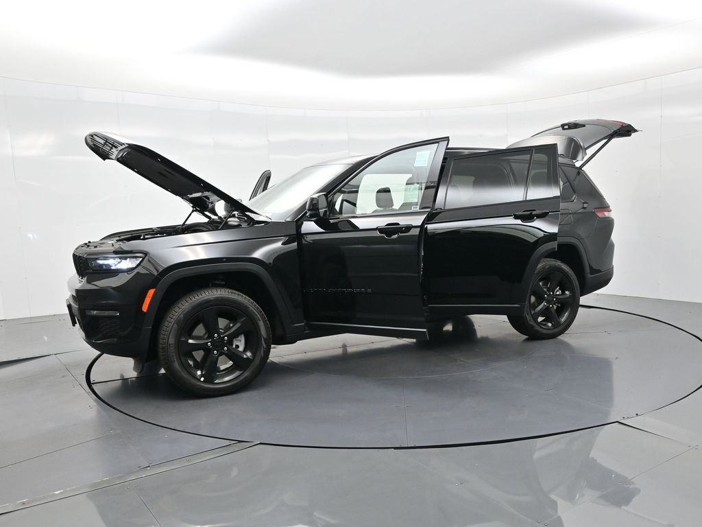 New 2025 Jeep Grand Cherokee L Limited w/ Black Appearance Package image 30