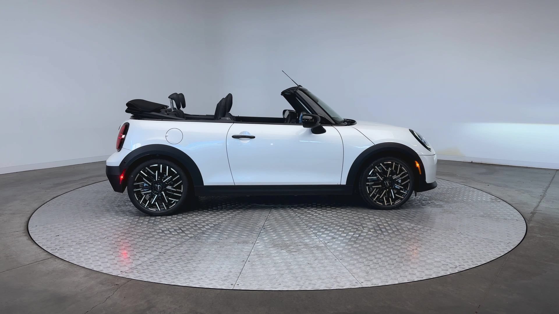 New 2026 MINI Cooper S FWD image 9