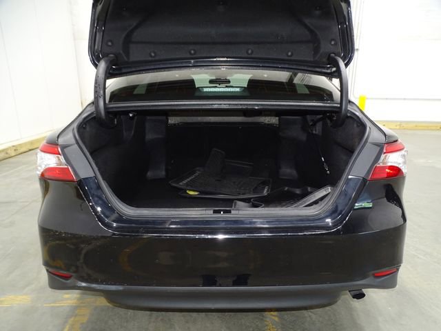 Used 2019 Toyota Camry LE image 13
