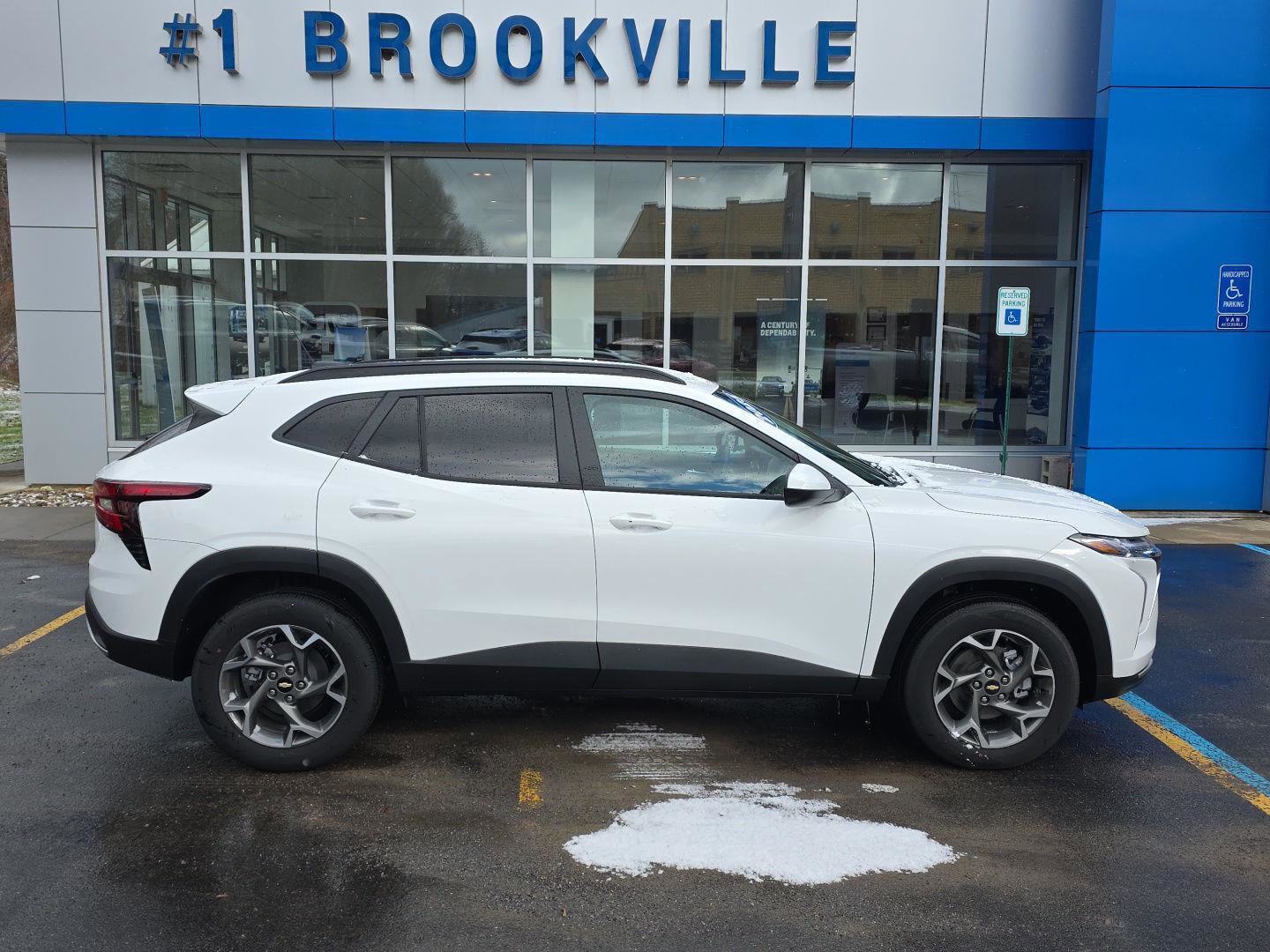 New 2025 Chevrolet Trax LT w/ Driver Confidence Package image 1