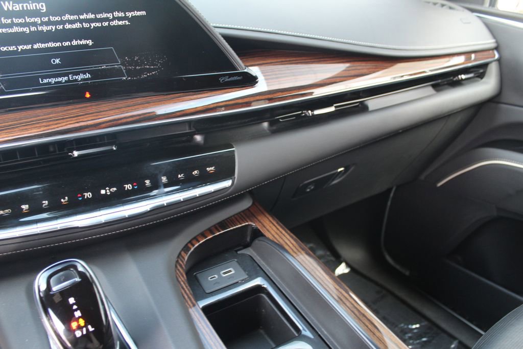 Used 2021 Cadillac Escalade ESV Premium Luxury w/ Driver Assist Tech Package AWD/4WD image 14