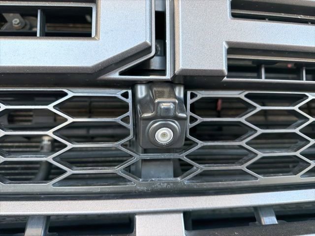 Used 2017 Ford F150 Raptor w/ Equipment Group 802A Luxury AWD/4WD image 3