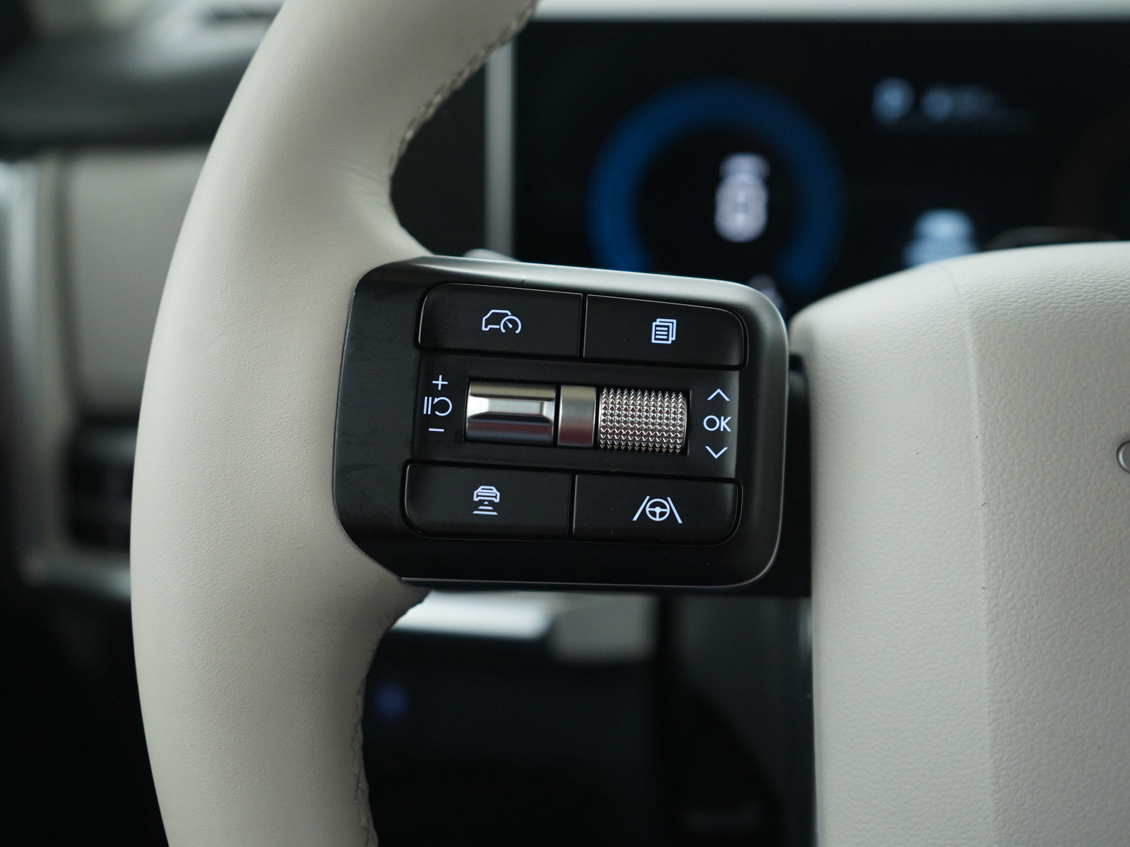 Used 2025 Hyundai Santa Fe SEL image 28