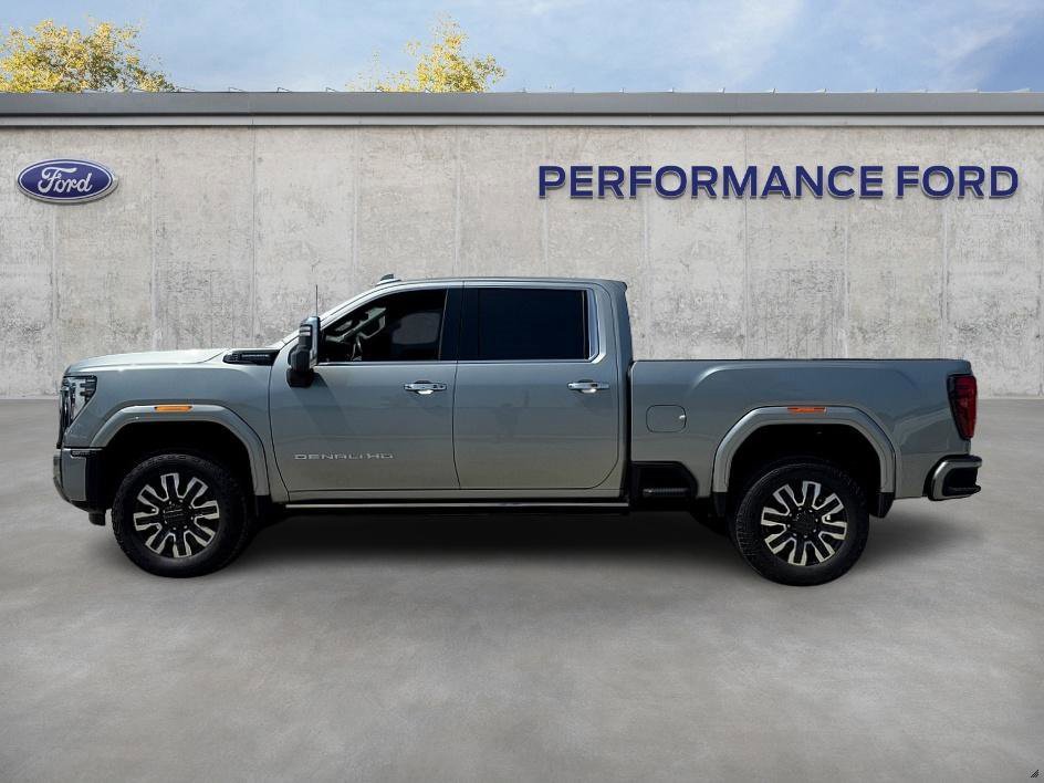 Used 2024 GMC Sierra 2500 Denali Ultimate w/ Max Trailering Package image 12