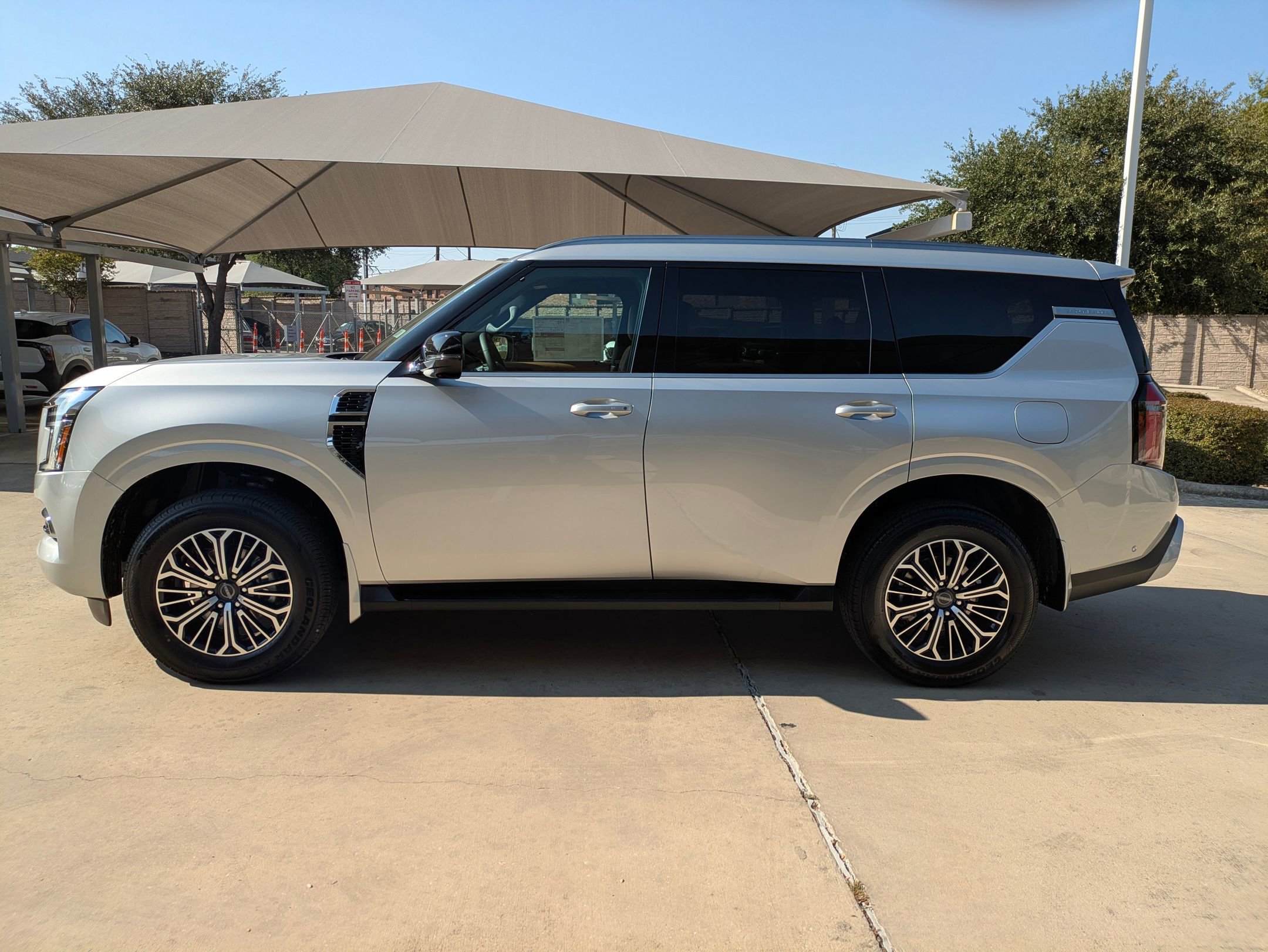 New 2026 Nissan Armada SL image 6