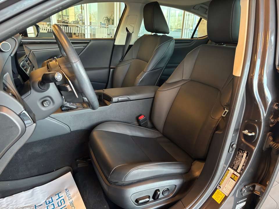 Used 2023 Lexus ES 350 w/ Premium Package image 34