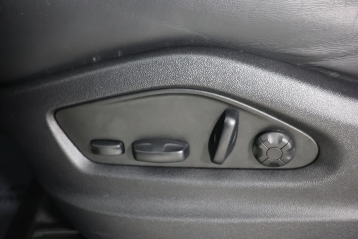 Used 2022 Porsche Cayenne GTS w/ Premium Package Plus AWD/4WD image 24