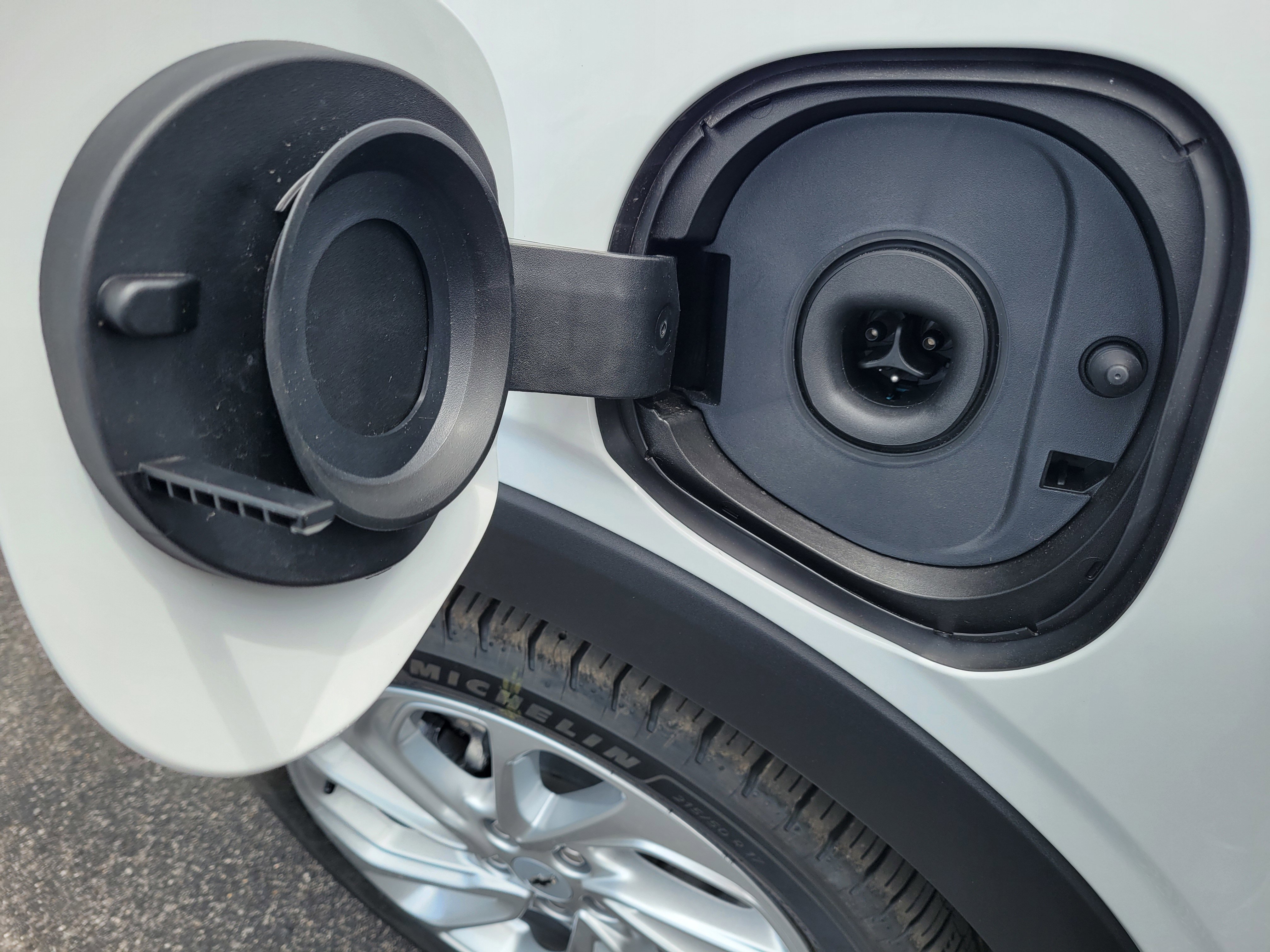 New 2027 Chevrolet Bolt LT FWD image 10